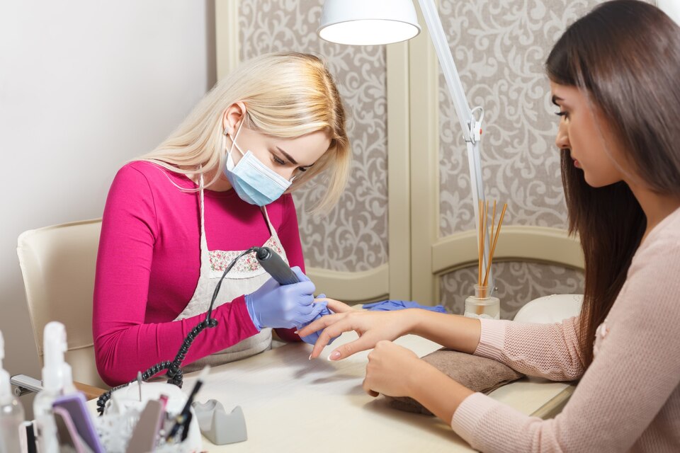 Bahşili Manikürcü